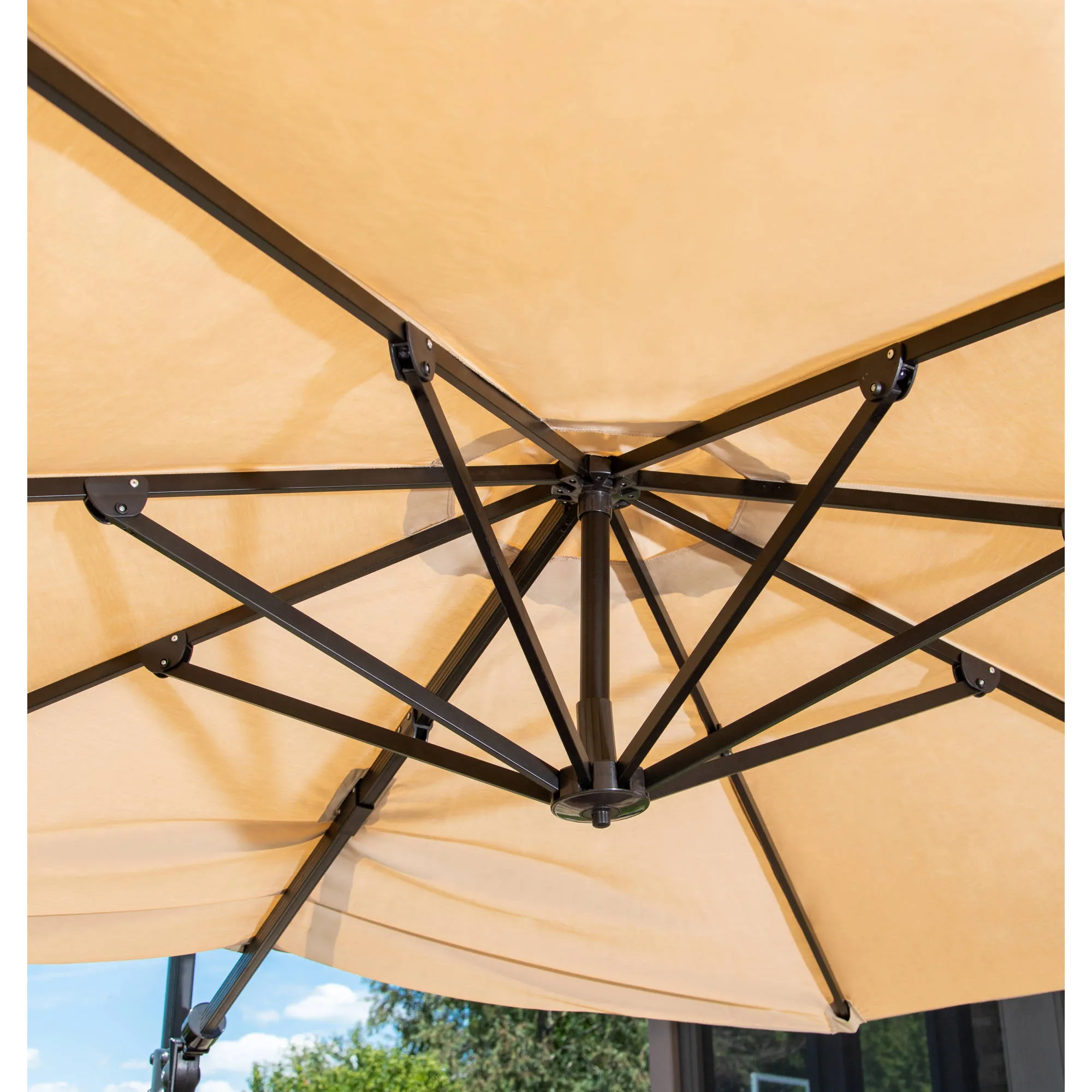 Freeport 11-ft Octagonal Cantilever Patio Umbrella in Sunbrella Acrylic