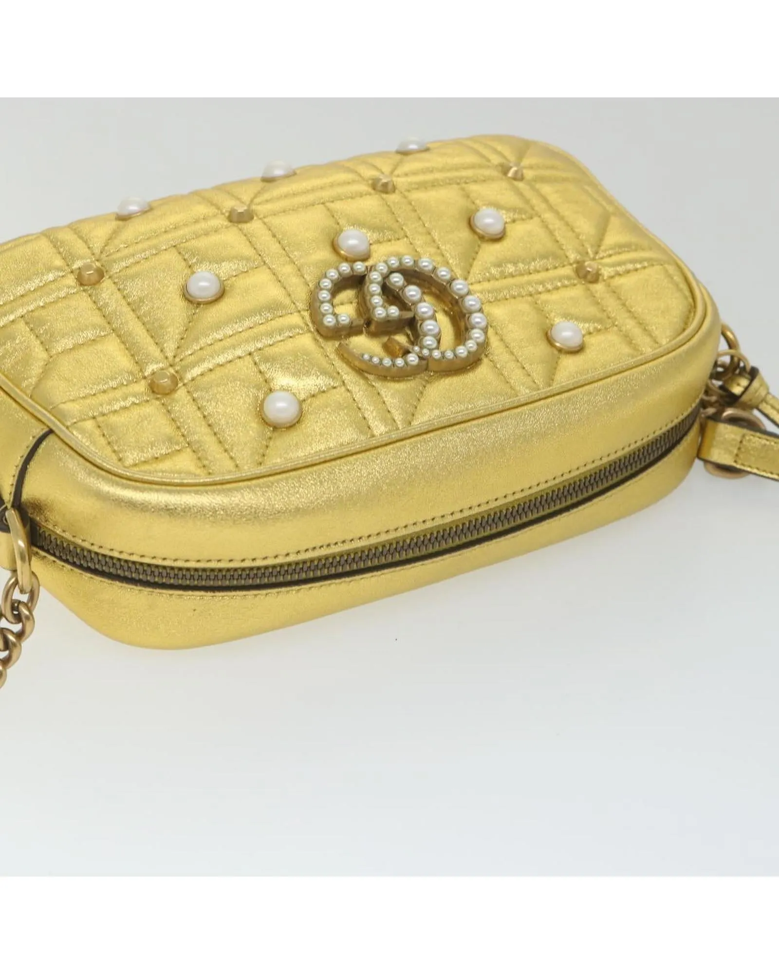 Quilted Leather Shoulder Bag with Gold Tone Hardware - Italian Made (ar10683)