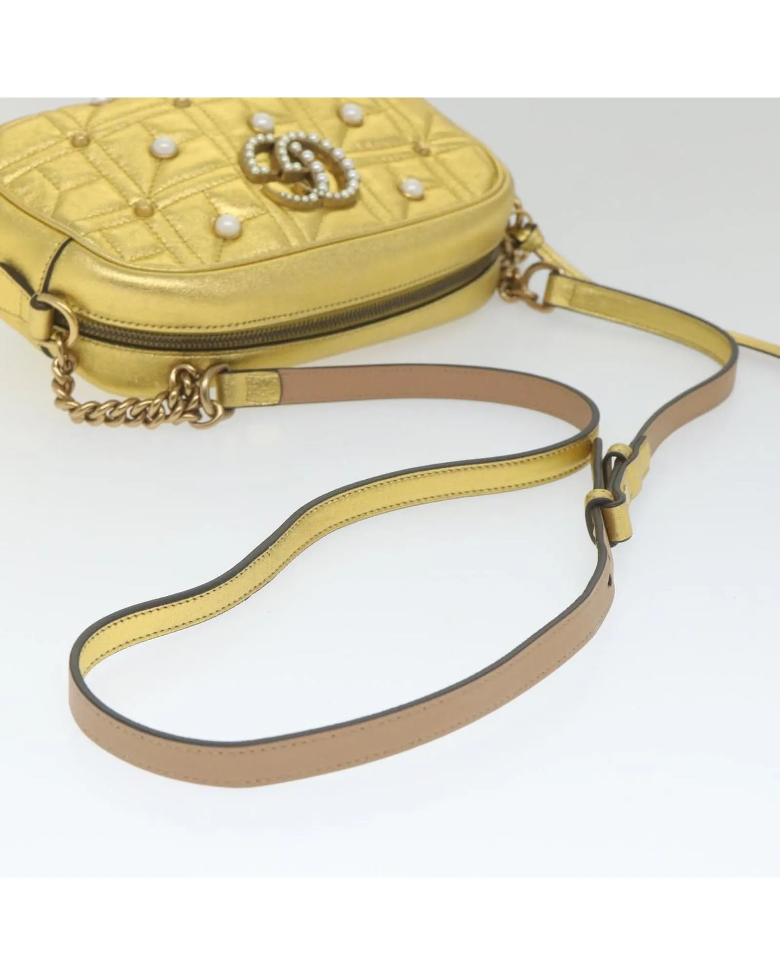 Quilted Leather Shoulder Bag with Gold Tone Hardware - Italian Made (ar10683)