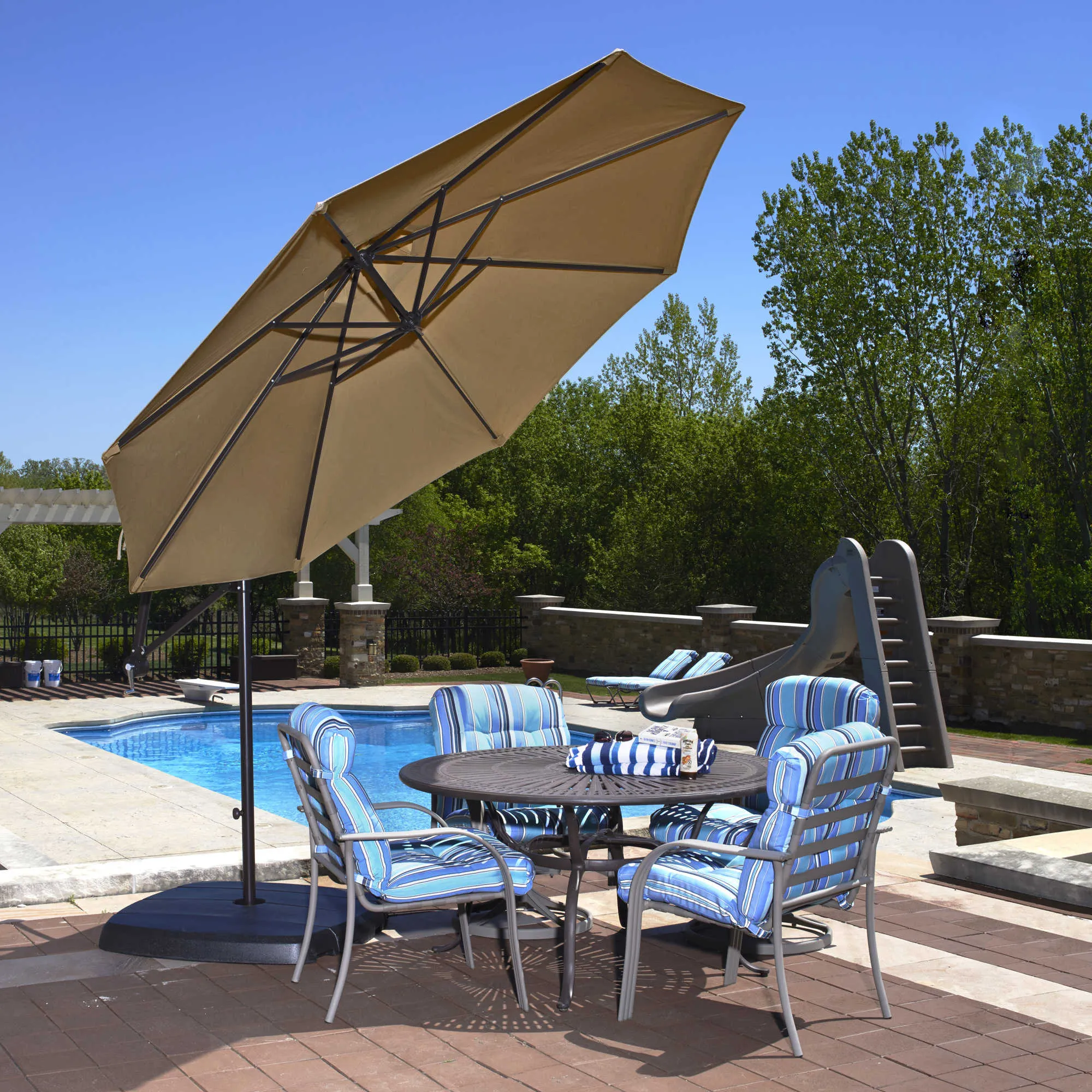 Santiago 10-ft Octagonal Cantilever Umbrella with Sunbrella Canopy